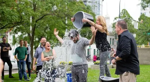 people doing ice bucket challenge