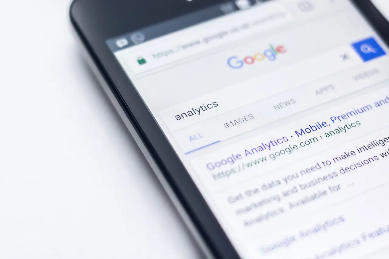 google analytics - third-party cookie